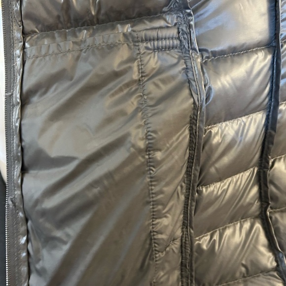 Calvin Klein Women's Charcoal Lightweight Puffer Jacket - Picture 9 of 10
